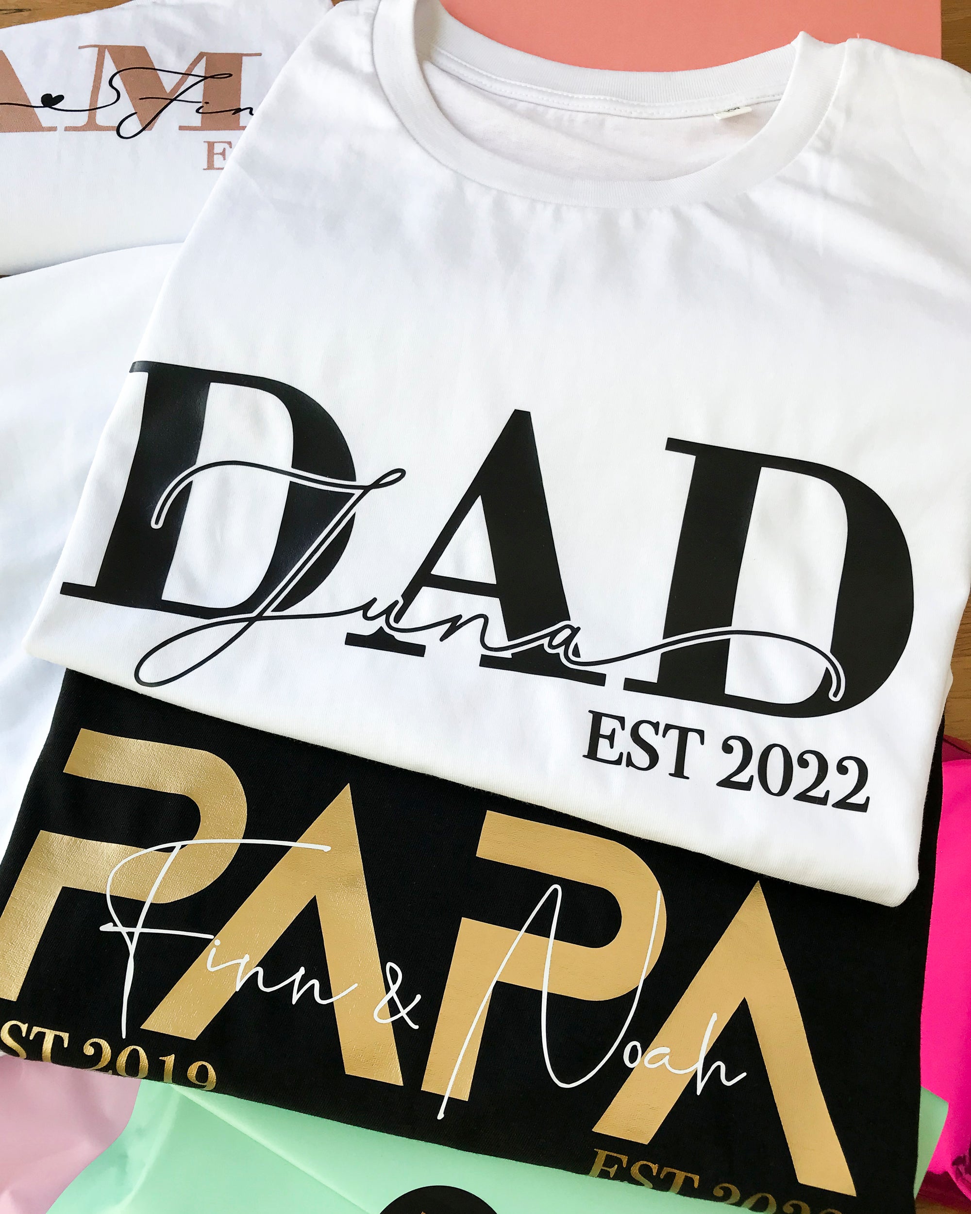 Classic DAD T-Shirt weiß, personalisiert mit Kindernamen